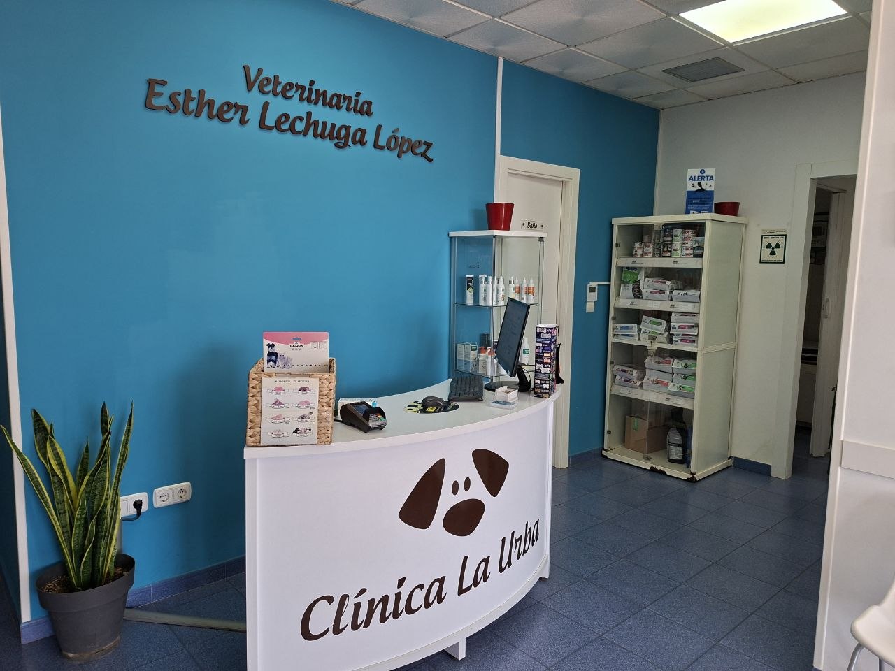 Recepción de Clínica Veterinaria La Urba